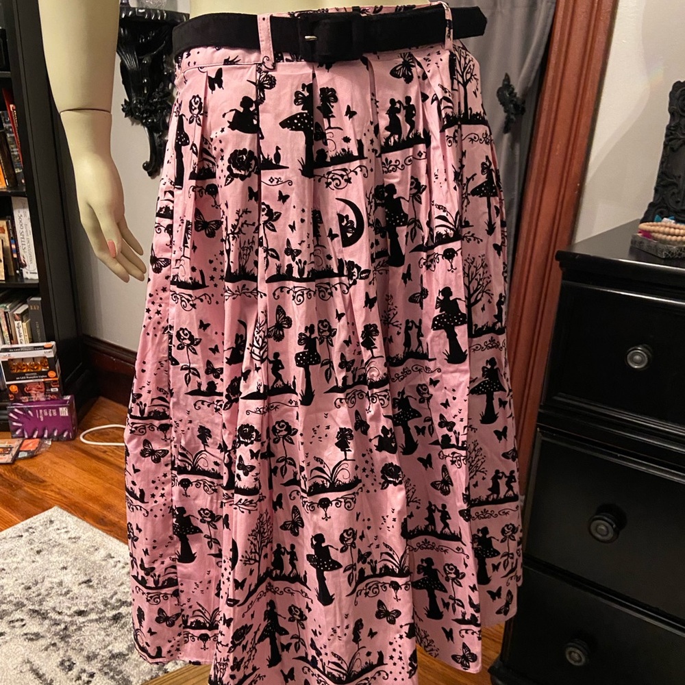 Hell Bunny Pink Anderson Skirt - Picture 2 of 9